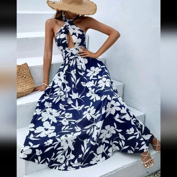 Floral Print Cut Out Halter Neck Backless Dress - Picture 3 of 7